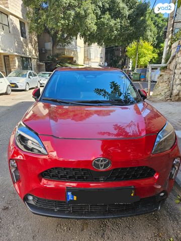 מודעת רכב טויוטה יאריס קרוס
