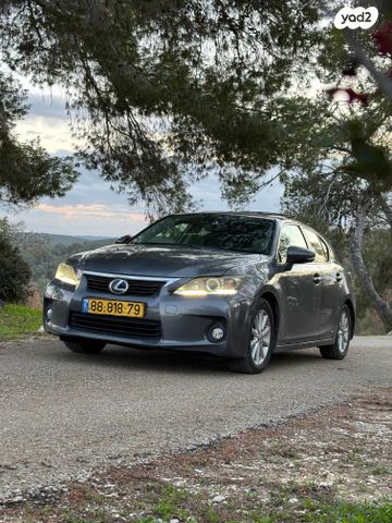 מודעת רכב לקסוס CT