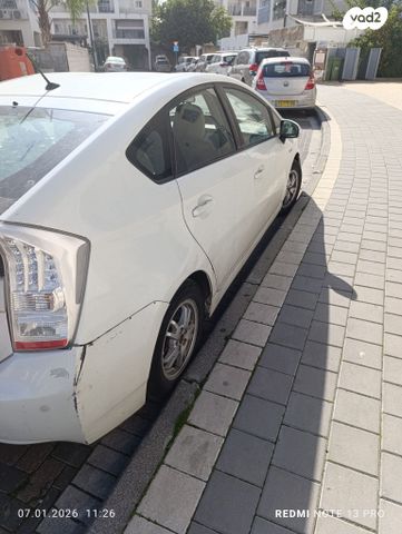 טויוטה פריוס