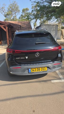 מרצדס-בנץ EQA