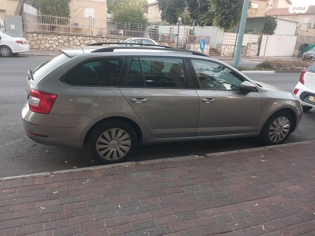 סקודה אוקטביה