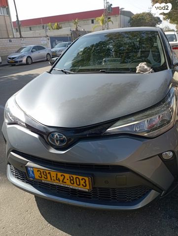 מודעת רכב טויוטה C-HR