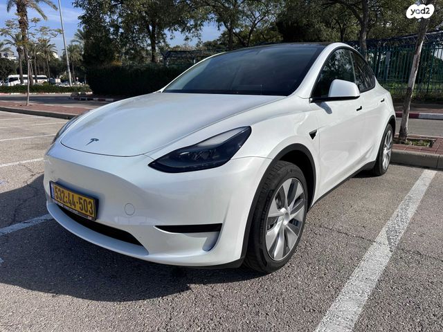 מודעת רכב טסלה מודל Y