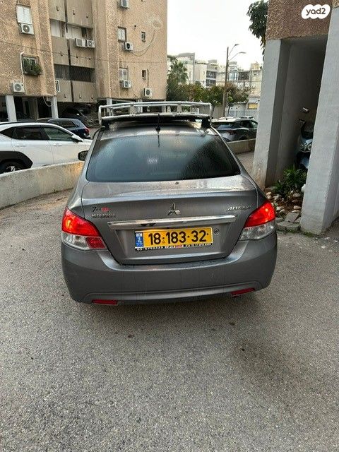 מודעת רכב מיצובישי אטראז'