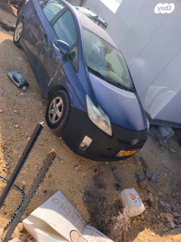 טויוטה פריוס