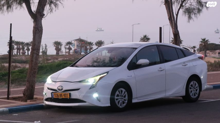 טויוטה פריוס