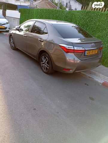 טויוטה קורולה