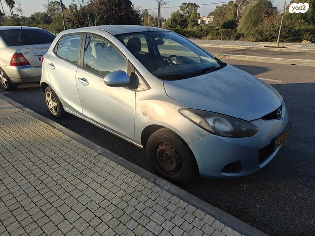 מודעת רכב מאזדה 2