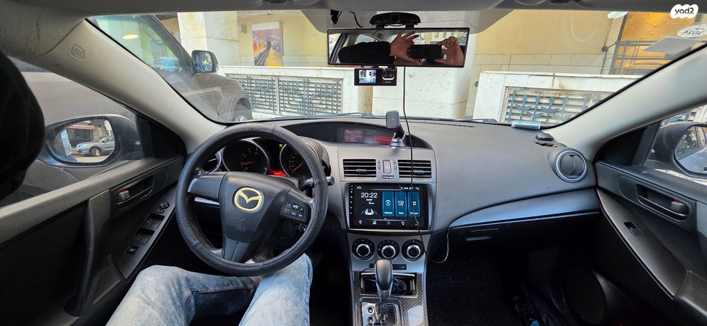 מודעת רכב מאזדה 3