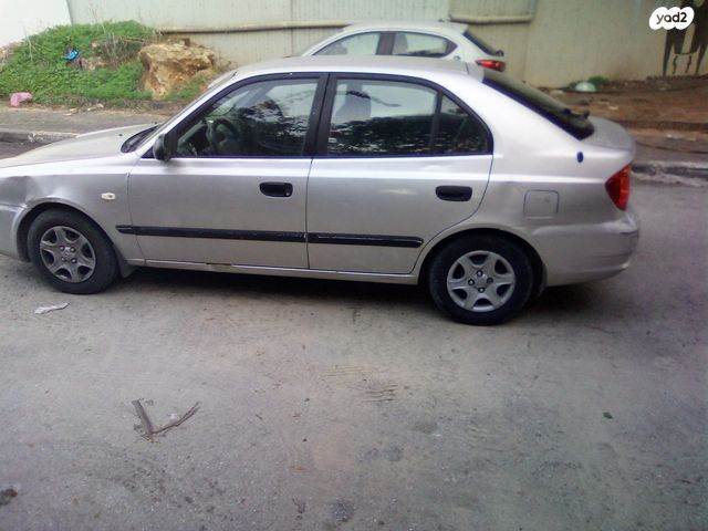 יונדאי אקסנט i25