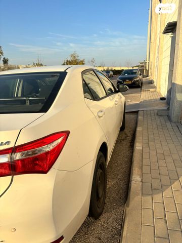 מודעת רכב טויוטה קורולה