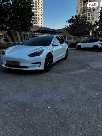 מודעת רכב טסלה מודל 3