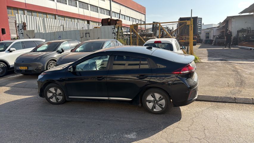 יונדאי איוניק