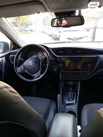 טויוטה קורולה