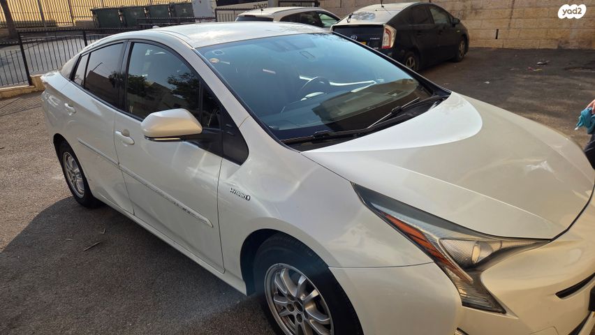 מודעת רכב טויוטה פריוס