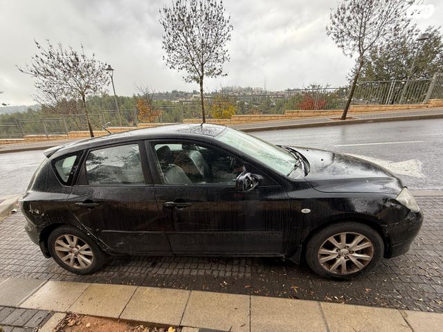 מודעת רכב מאזדה 3