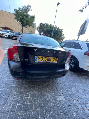 וולוו S40