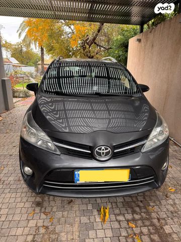 מודעת רכב טויוטה ורסו