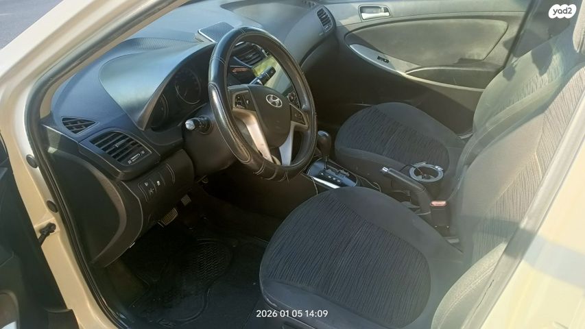 יונדאי אקסנט i25