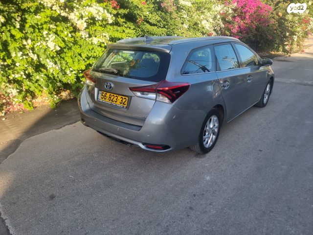 מודעת רכב טויוטה אוריס