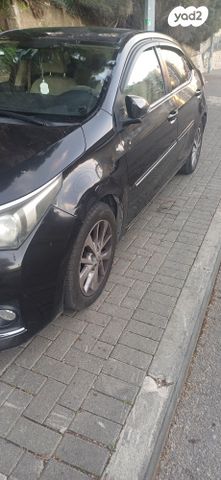 טויוטה קורולה