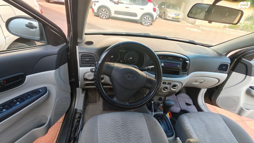 יונדאי אקסנט i25