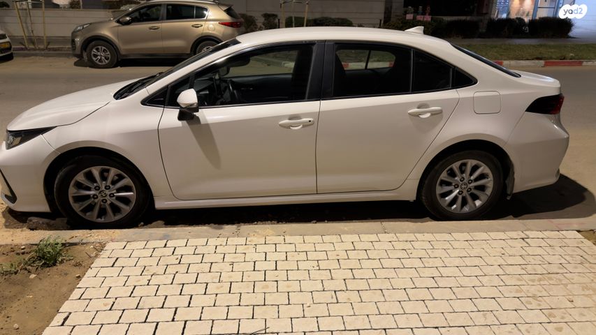 טויוטה קורולה