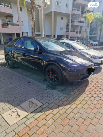 מודעת רכב טסלה מודל Y