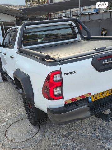 טויוטה היילקס