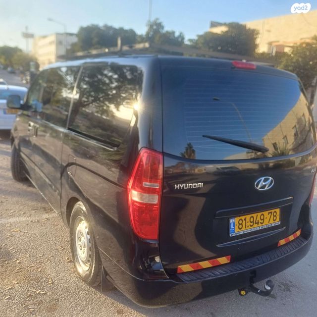 יונדאי H-1 / i800