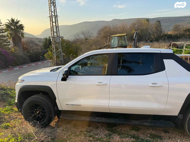 מודעת רכב שברולט סילברדו EV