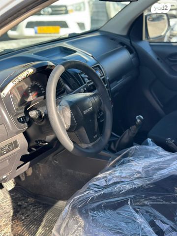 איסוזו די-מקס