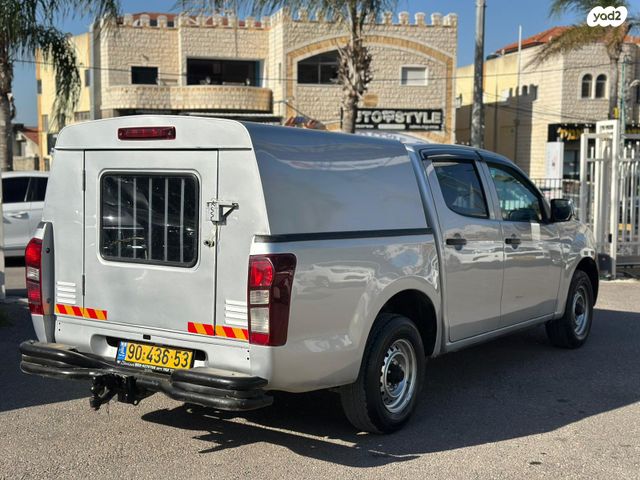 איסוזו די-מקס