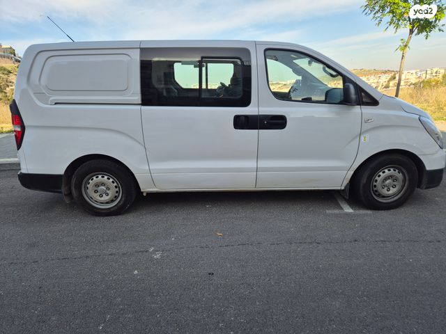 יונדאי H-1 / i800