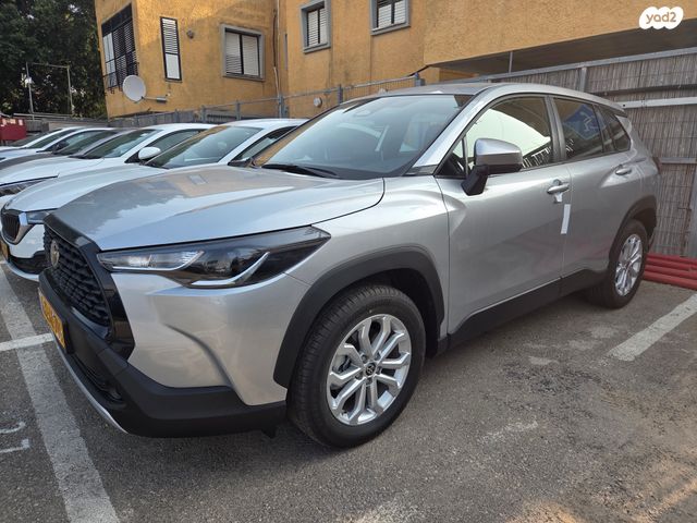 מודעת רכב טויוטה RAV4