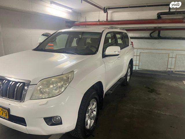 טויוטה לנד קרוזר