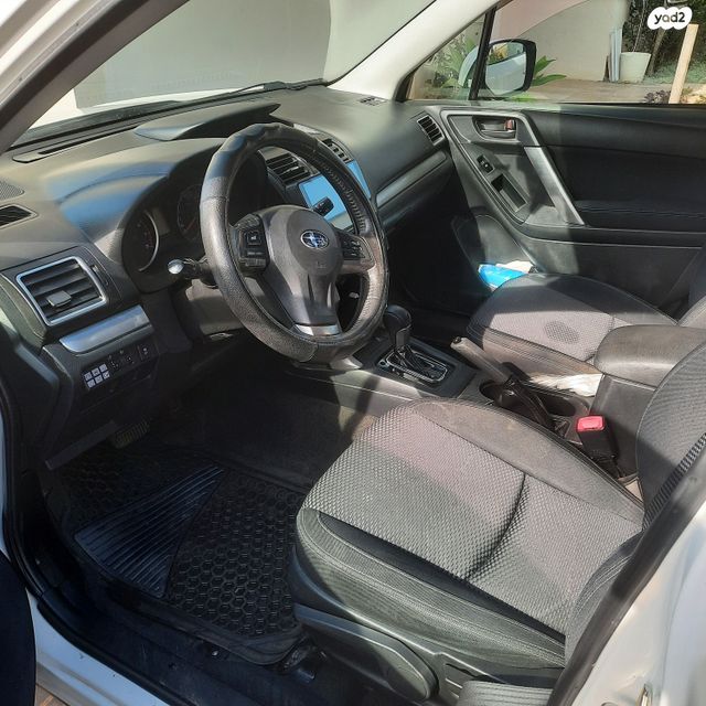 סובארו פורסטר