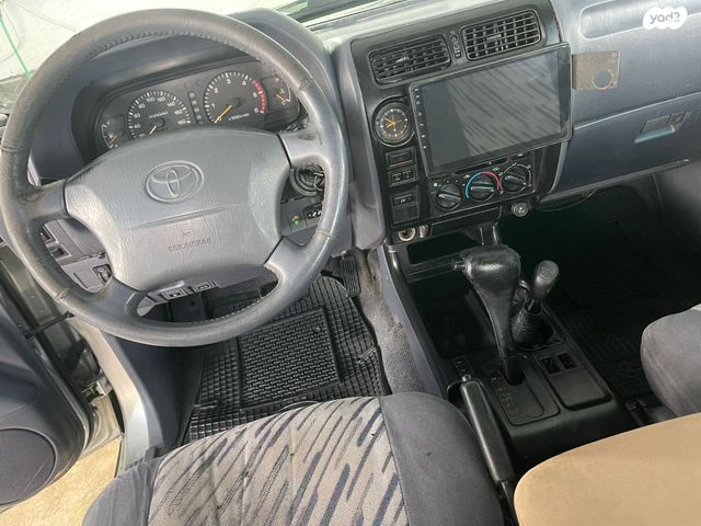 טויוטה לנד קרוזר