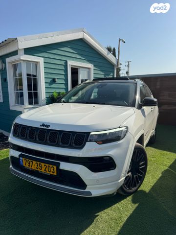 מודעת רכב ג'יפ קומפאס