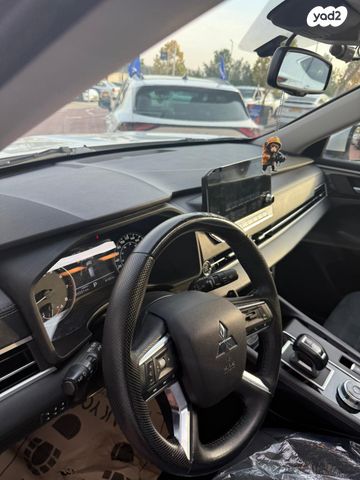 מיצובישי אאוטלנדר