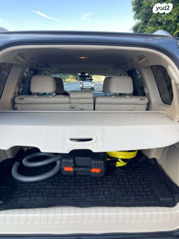 טויוטה לנד קרוזר