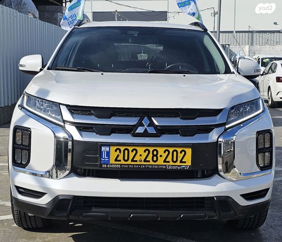 מודעת רכב מיצובישי ASX