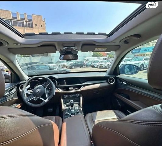 מודעת רכב אלפא רומיאו סטלביו