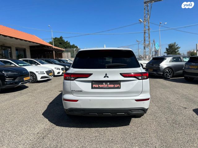 מיצובישי אאוטלנדר