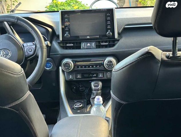 טויוטה RAV4