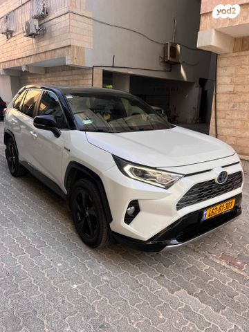 טויוטה RAV4