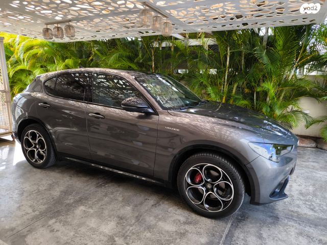 מודעת רכב אלפא רומיאו סטלביו