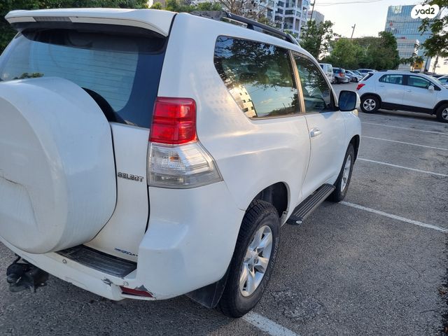 טויוטה לנד קרוזר