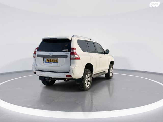 טויוטה לנד קרוזר