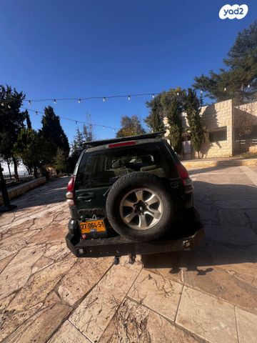 טויוטה לנד קרוזר